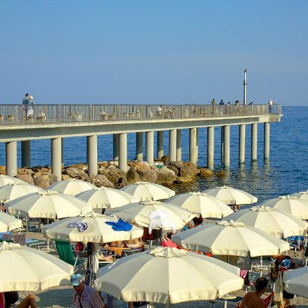 Pietra Home, Posto Auto, Ac ,Wifi, 150Mt Dal Mare Pietra Ligure Exterior foto